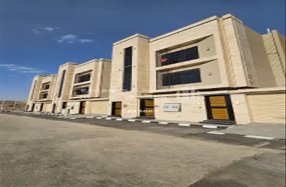 Full Floor - 6 Bedrooms - 4 Bathrooms for sale in Al Dhurfah - Khamis Mushayt - Asir
