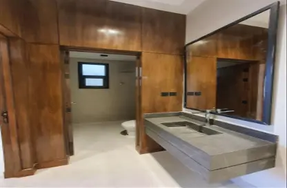 Full Floor - 5 Bedrooms for sale in Al Munisiyah - Riyadh - Ar Riyadh