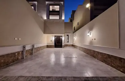 Full Floor - 5 Bedrooms for sale in Al Qadisiyah - Riyadh - Ar Riyadh