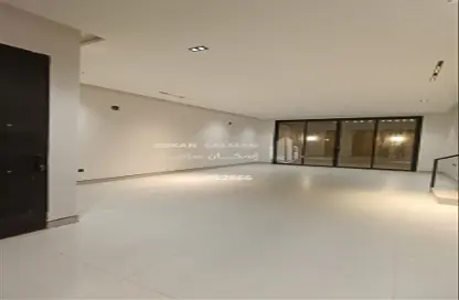Apartment - 6 Bedrooms - 5 Bathrooms for sale in Al Janadriyah - Riyadh - Ar Riyadh